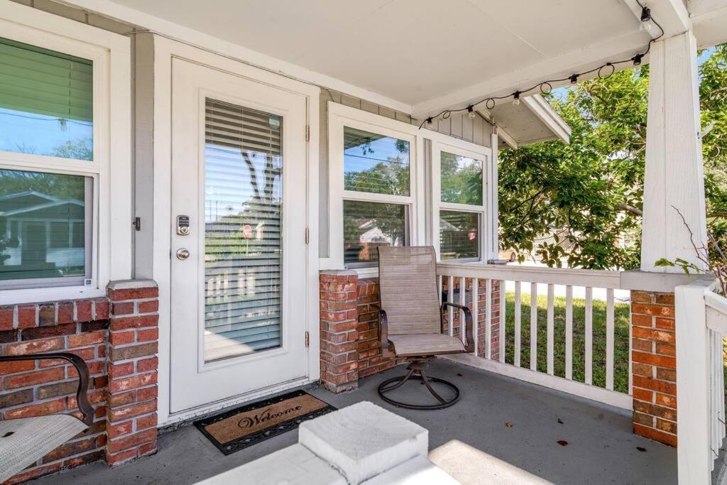 Cozy With Patio & Grill, Private And Location Tampa